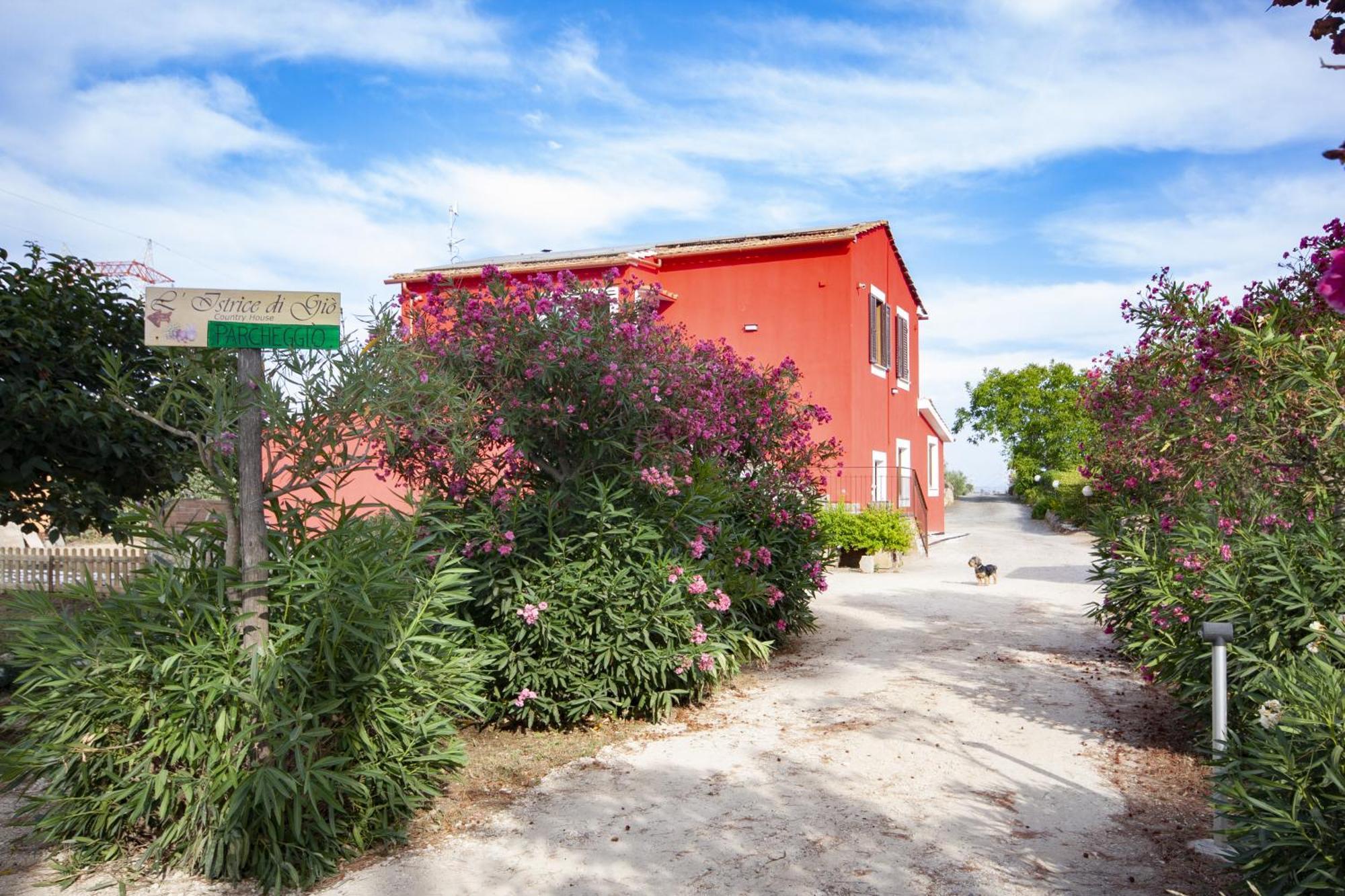 Agriturismo L'Istrice Di Gio Montalto di Castro Ngoại thất bức ảnh
